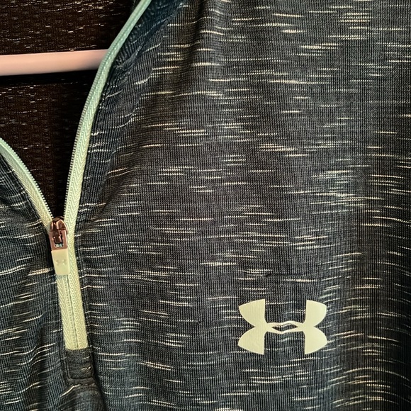 UA Threadborne Fitted Quarter Zip - Picture 3 of 4